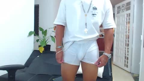 Snapshot of wesleyrogger chatting on 02-13-26, 12:06 Wesley Rogger online show from 02-13-26, 12:06