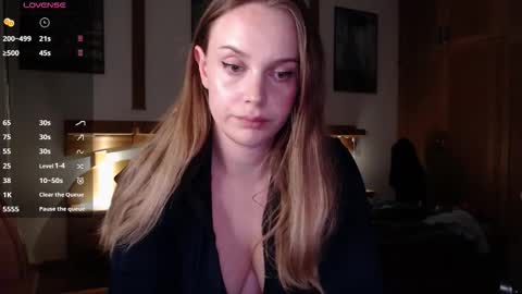 Lana online show from 10-08-25, 06:38