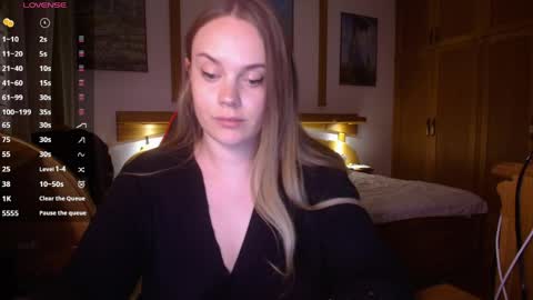 Lana online show from 05-12-26, 08:28