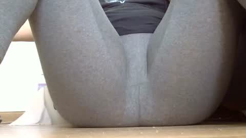 wet_pants2022 online show from 10-08-25, 06:44