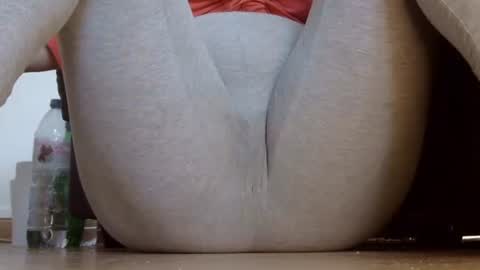 wet_pants2022 online show from 01-13-26, 12:54