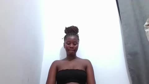 Snapshot of wet_pussieyy chatting on 03-12-26, 10:05 wet_pussieyy online show from 03-12-26, 10:05