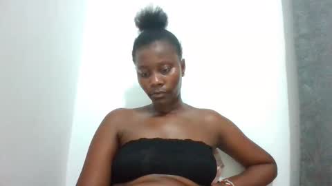 Snapshot of wet_pussieyy chatting on 03-31-26, 02:13 wet_pussieyy online show from 03-31-26, 02:13
