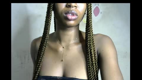 Bella online show from 11-18-25, 09:08