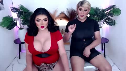 Snapshot of wetandwild10inches chatting on 04-06-26, 06:53 Dior Anderson online show from 04-06-26, 06:53