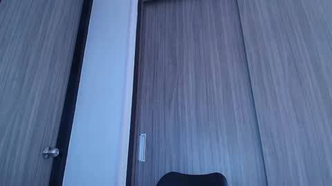 Snapshot of wetbubble chatting on 11-06-25, 08:32 Mia and Dylan online show from 11-06-25, 08:32