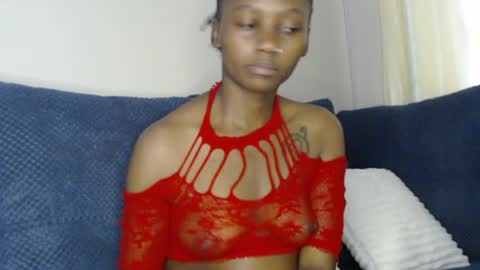Snapshot of wetfreakym chatting on 07-06-26, 10:56 Bella online show from 07-06-26, 10:56