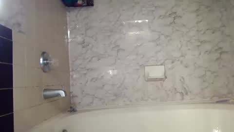 Kylie online show from 03-07-25, 03:39