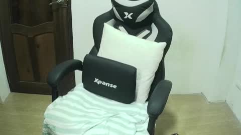 Lyns online show from 11-11-25, 03:45