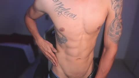 Snapshot of wexx_ chatting on 02-20-26, 06:26 wex online show from 02-20-26, 06:26