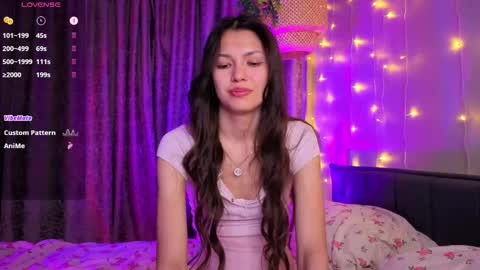 Snapshot of what_is_love_is chatting on 03-20-26, 07:30 Kaylee online show from 03-20-26, 07:30