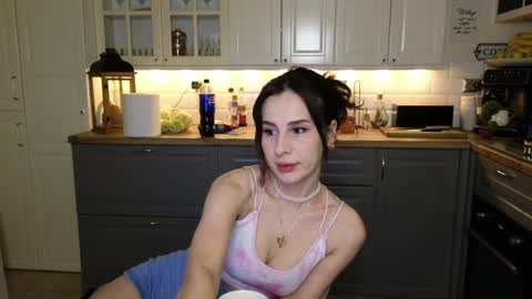 Victoria Maria online show from 01-11-25, 11:35