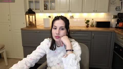 Victoria Maria online show from 01-13-25, 02:11