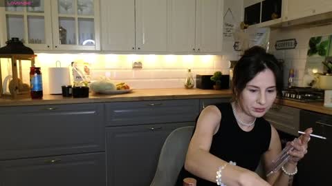 Victoria Maria online show from 01-14-25, 11:42