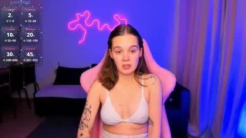 Snapshot of whatsyourdestiny chatting on 11-10-25, 12:31 Kate online show from 11-10-25, 12:31