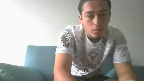 Snapshot of whiiteprince chatting on 12-13-24, 07:36 whiiteprince online show from 12-13-24, 07:36