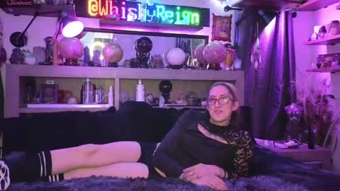 Snapshot of whiskyreign chatting on 01-19-25, 06:20 Risky online show from 01-19-25, 06:20