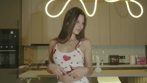 Naomi online show from 10-28-25, 02:15