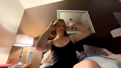 Whisper online show from 10-04-25, 06:22