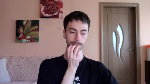 Tom online show from 06-18-26, 12:20