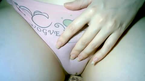 Snapshot of whiteapsara chatting on 02-07-25, 08:31 Love online show from 02-07-25, 08:31