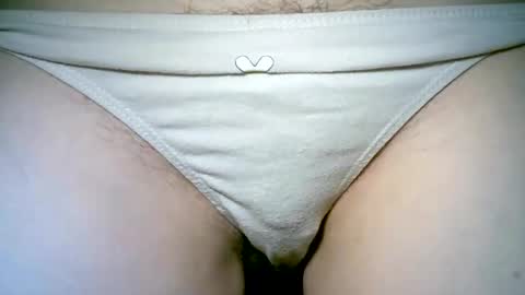 Snapshot of whiteapsara chatting on 03-09-25, 09:03 Love online show from 03-09-25, 09:03