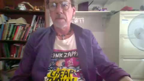 whiteboomer online show from 12-19-25, 08:21