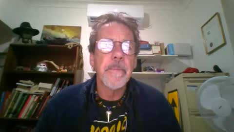 Snapshot of whiteboomer chatting on 04-10-26, 09:36 whiteboomer online show from 04-10-26, 09:36