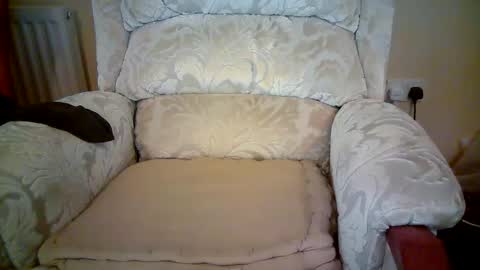 whitebriefs009 online show from 11-24-25, 09:53