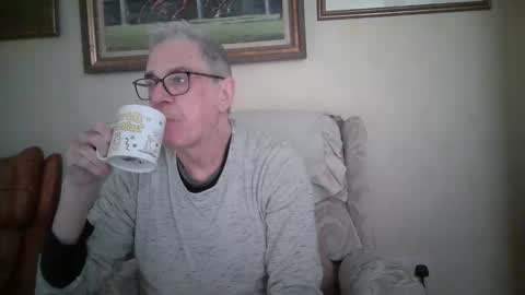 whitebriefs009 online show from 01-14-26, 09:37