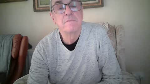 whitebriefs009 online show from 05-14-26, 09:38