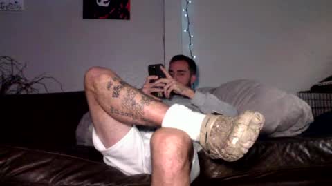 just  str8 stud nut  1000 online show from 01-10-25, 10:04
