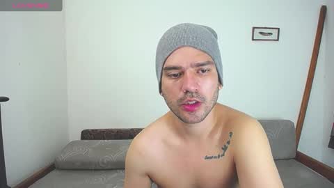 Dylan white online show from 01-04-25, 04:22