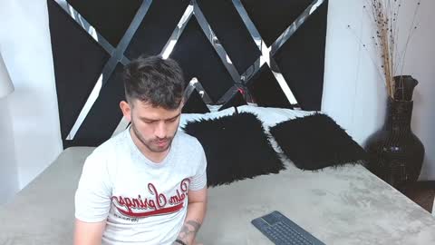 Dylan white online show from 02-05-25, 11:39