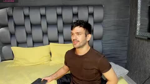 Dylan white online show from 02-25-25, 06:42