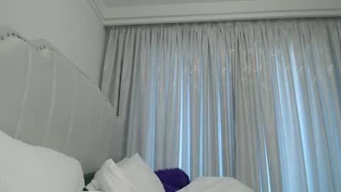 whitenightandqueen online show from 05-11-26, 07:03