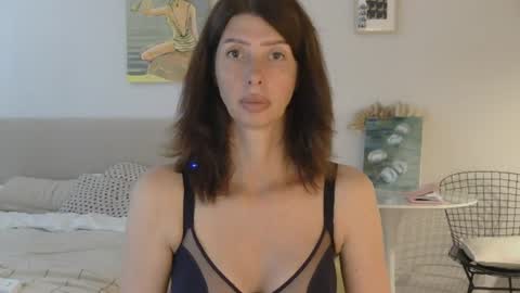 Snapshot of whitequeen888 chatting on 08-03-26, 09:15 White Queen online show from 08-03-26, 09:15