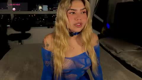 EMMA online show from 06-12-26, 01:59