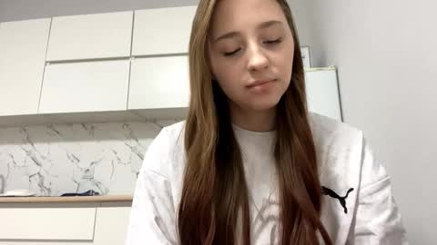 Vicky online show from 03-26-26, 09:53