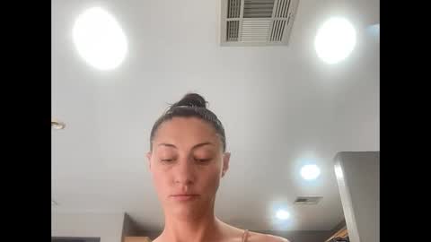 iamwhitneyoc online show from 06-04-26, 08:15