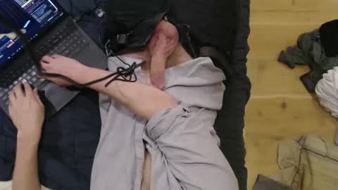 Snapshot of who_in_the_hell__ chatting on 10-22-25, 06:57 who_in_the_hell__ online show from 10-22-25, 06:57