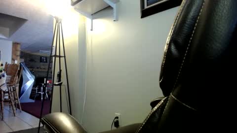 whofcares2 online show from 10-01-25, 04:02