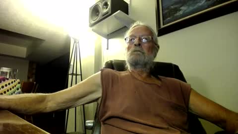 whofcares2 online show from 10-06-25, 12:41