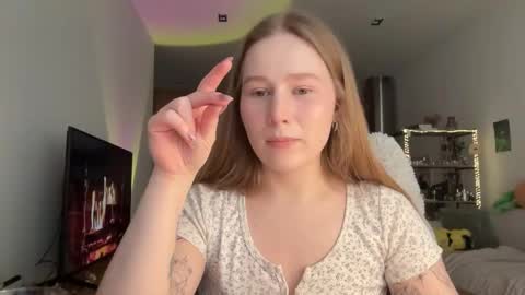 Alisa online show from 02-15-26, 07:51