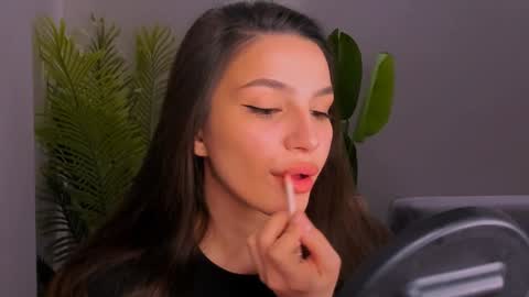 Snapshot of whoislulu chatting on 01-24-25, 08:00 whoislulu online show from 01-24-25, 08:00