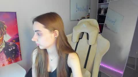 Snapshot of whole_eternity chatting on 01-15-25, 05:19 Abby online show from 01-15-25, 05:19