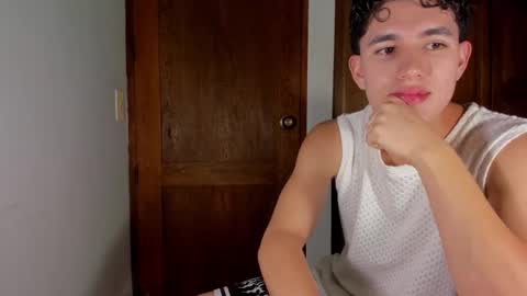 Snapshot of whos_he chatting on 01-15-26, 12:59 whos_he online show from 01-15-26, 12:59