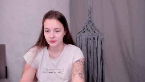 Veronica online show from 02-23-25, 06:23