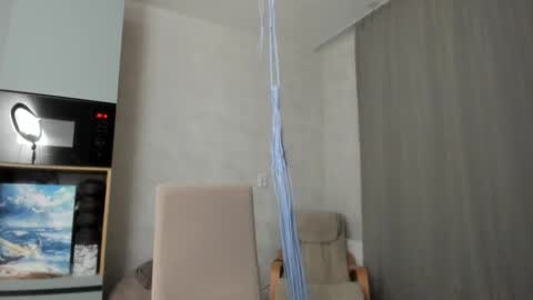 Veronica online show from 10-21-25, 07:14