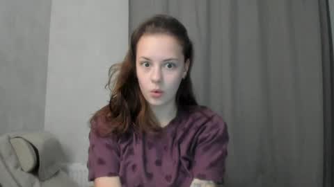 Snapshot of why_again_me chatting on 03-27-26, 06:29 Veronica online show from 03-27-26, 06:29